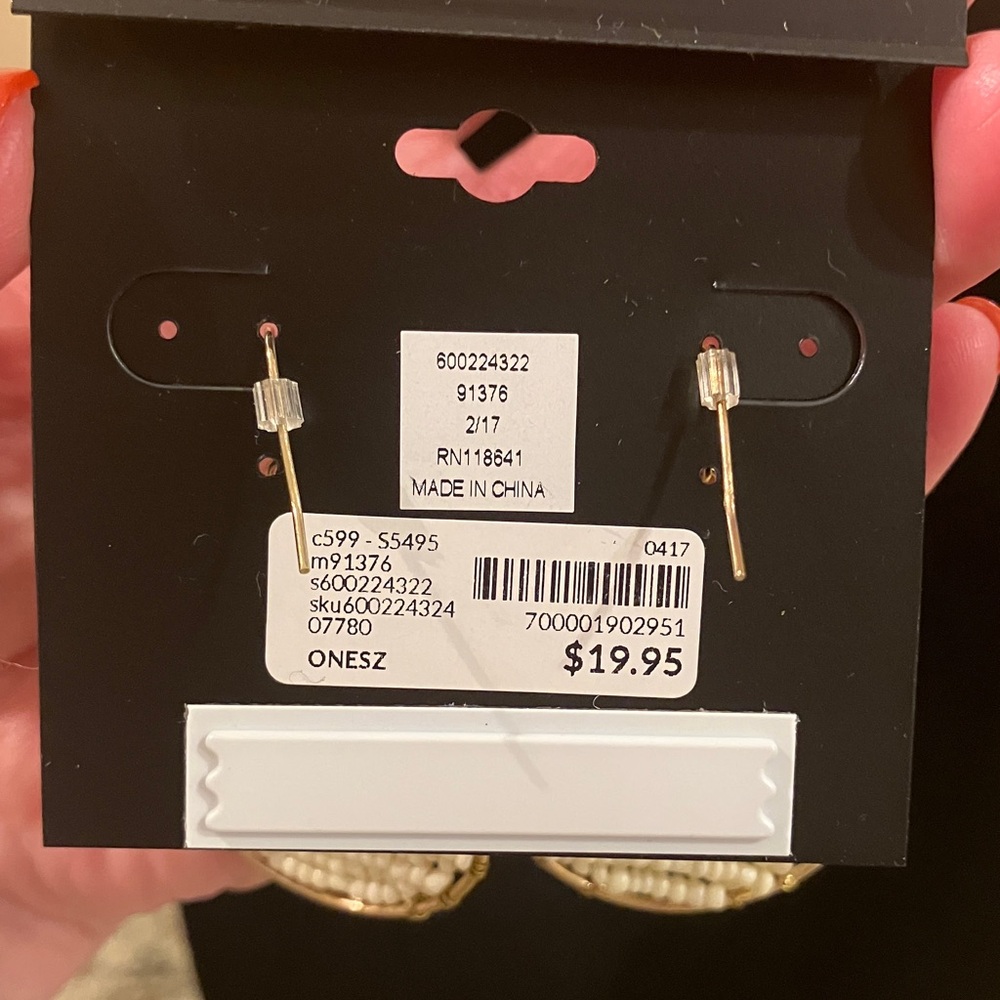 Lane Bryant Cream Beaded Teardrop Earrings Sensitive Ears Nickel Free
Brand new - Picture 4 of 4